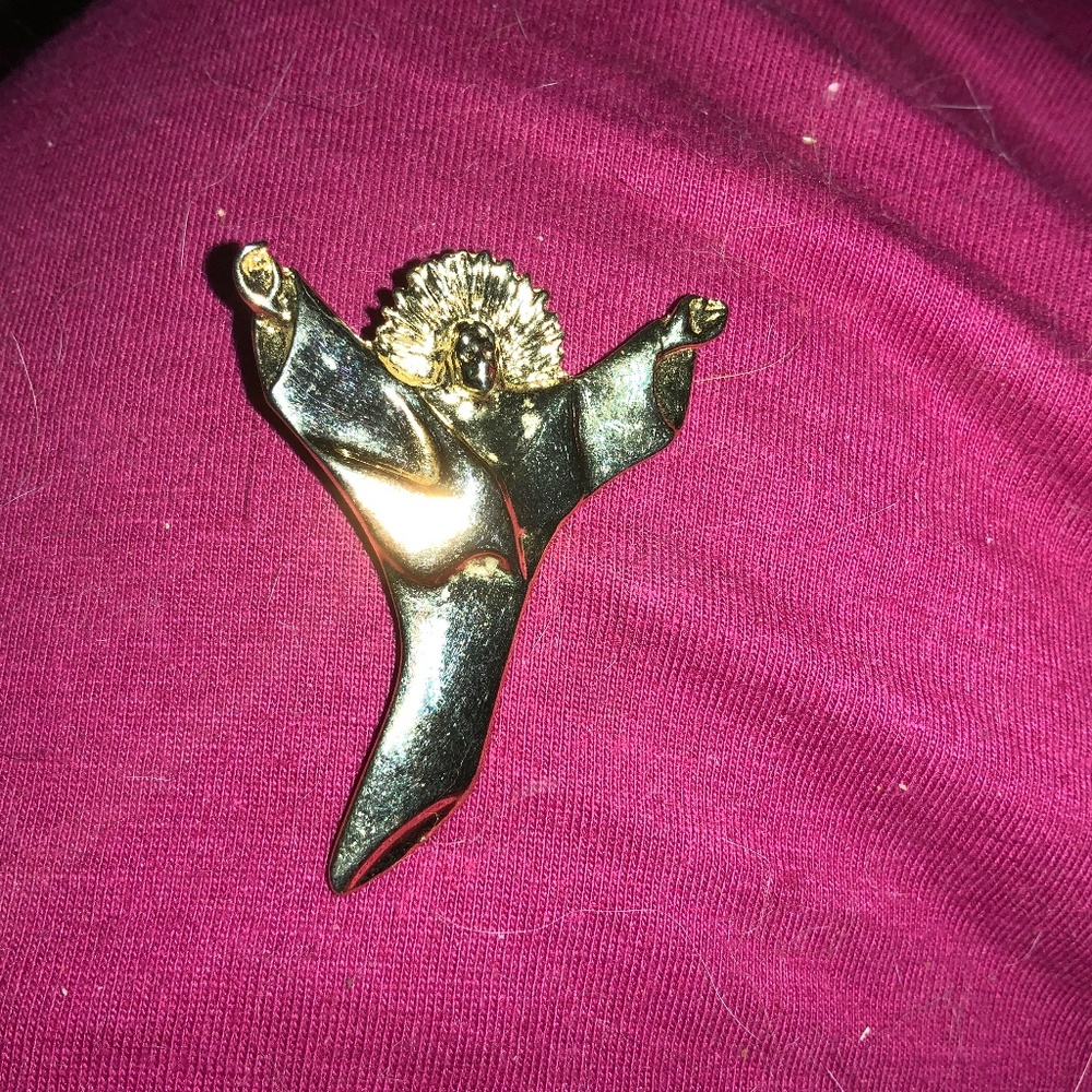 Vintage Skidmore Gold Jesus Dove Pendant P0002